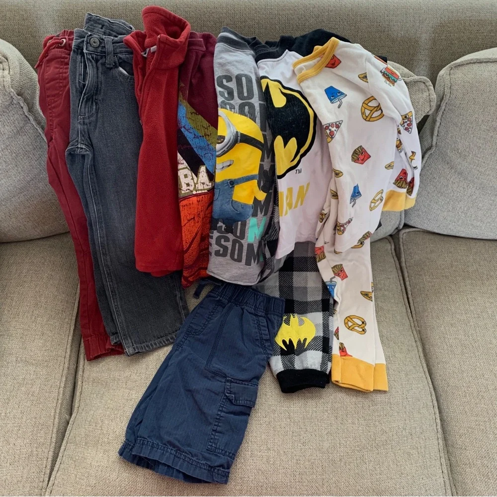 Lot of Boys Winter Fall Clothing Size 5 6 Long Sleeve Shirt Fleece Pajamas Pants - Picture 1 of 7